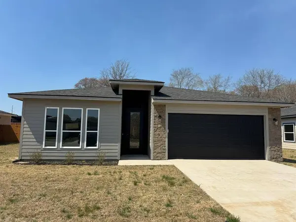 15516 Greenhouse Way, Lindale, TX 75771