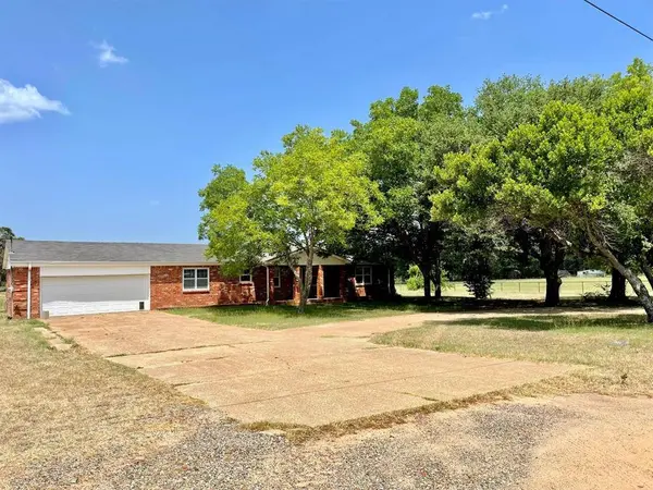 20519 County Road, Lindale, TX 75771