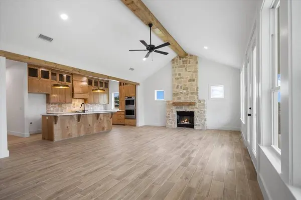 16429 Clearview Drive, Lindale, TX 75771