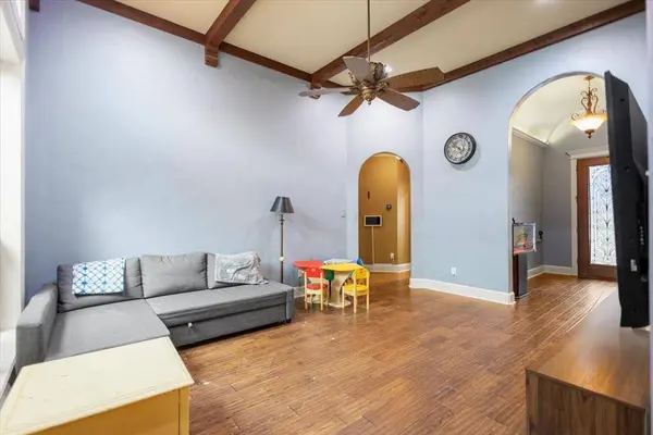 249 Heritage Court, Lindale, TX 75771