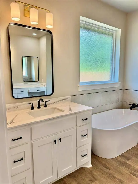 984 Mallard Drive, Lindale, TX 75771