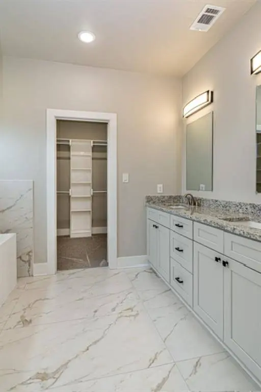 15472 Anna Lane, Lindale, TX 75771