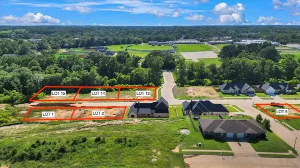 1008 Mallard Dr, Lindale, TX 75771