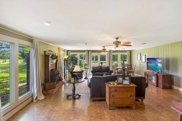 20272 County Road 4126, Lindale, TX 75771