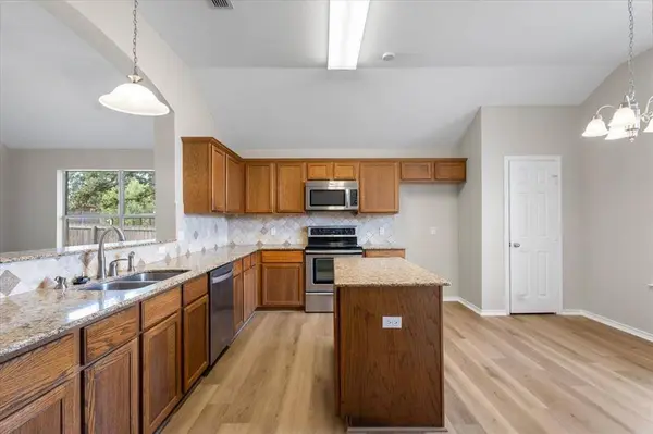 386 Molly Lane, Lindale, TX 75771