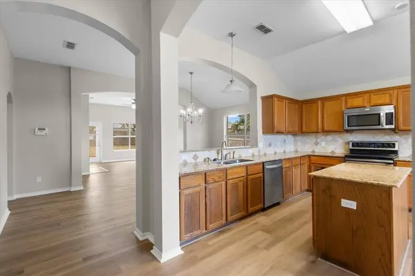 386 Molly Lane, Lindale, TX 75771