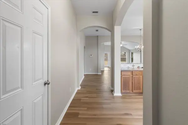 386 Molly Lane, Lindale, TX 75771