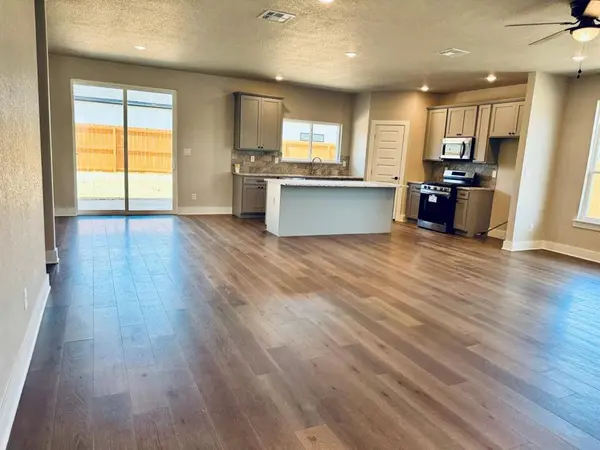 15528 Greenhouse Way, Lindale, TX 75771