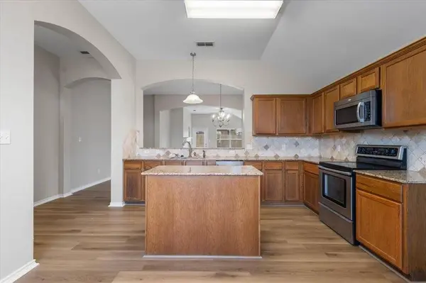 386 Molly Lane, Lindale, TX 75771