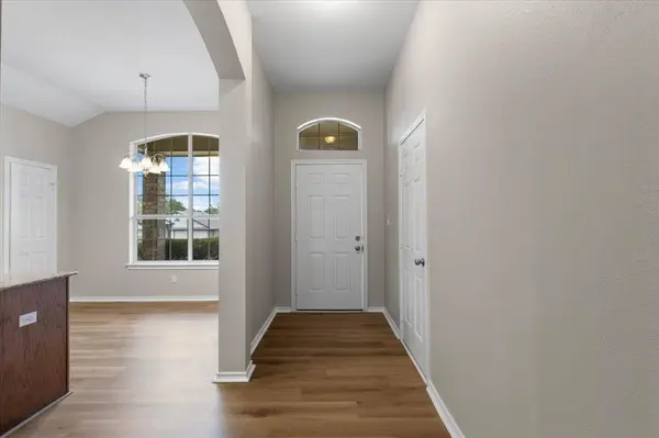 386 Molly Lane, Lindale, TX 75771