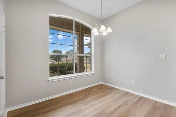 386 Molly Lane, Lindale, TX 75771