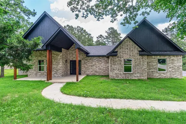 122 PRIVATE ROAD 6305