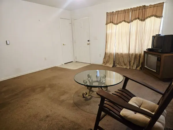 410 North Main, Jacksonville, TX 75766
