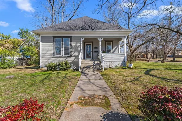 400 N Line Street, Mineola, TX 75773