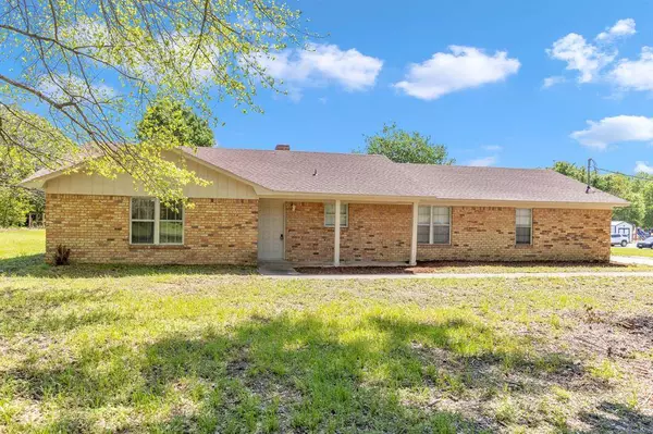 688 Inwood Street, Mineola, TX 75773