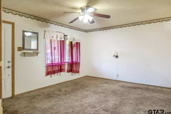 12379 Chapman Rd, Tyler, TX 75708