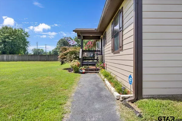 2672 Lansing Switch Rd, Longview, TX 75602