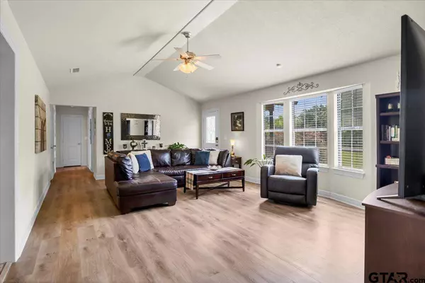 2672 Lansing Switch Rd, Longview, TX 75602