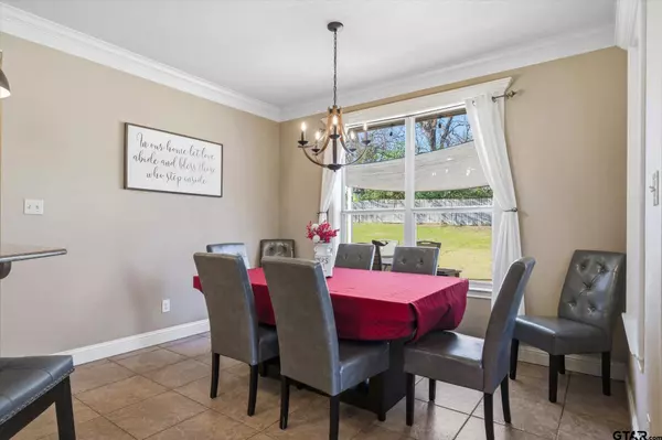 16091 Hickory Hills Dr, Lindale, TX 75771