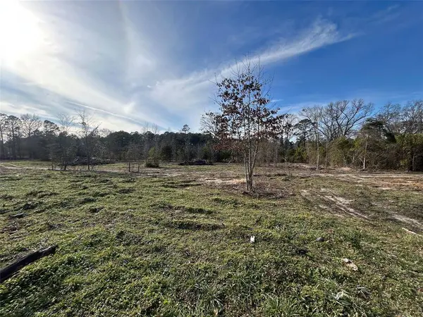 9219 County Road 152 N, Overton, TX 75684