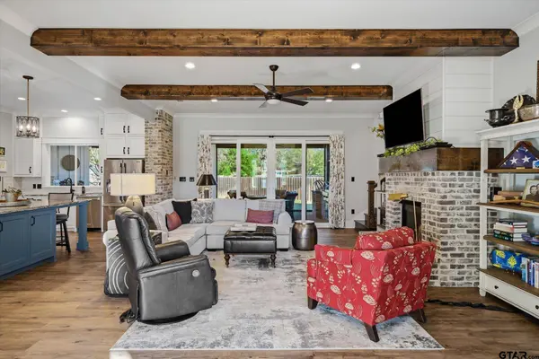 202 Winged Foot Dr, Hideaway, TX 75771