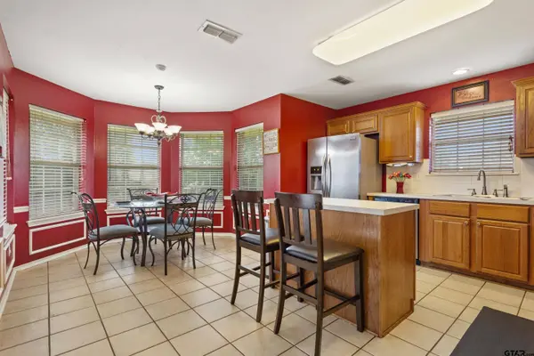265 Crestview, Jacksonville, TX 75766