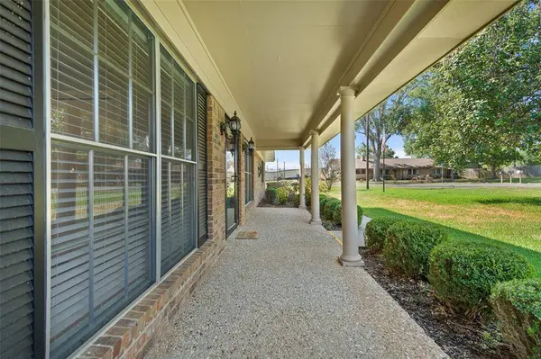 416 Azalea Street, Chandler, TX 75758