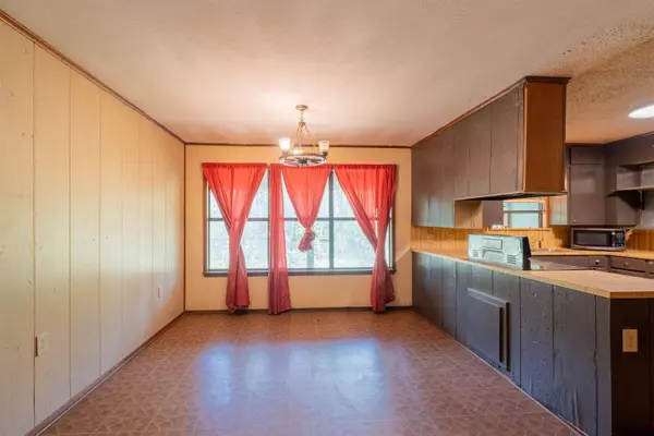 704 County Road 1903, Jacksonville, TX 75766