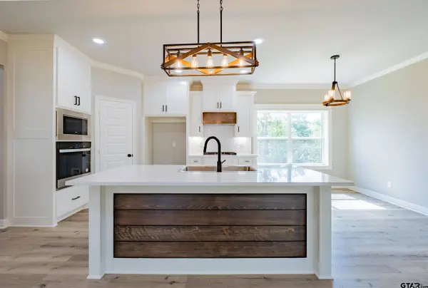 14835 Fallow Ln, Lindale, TX 75706