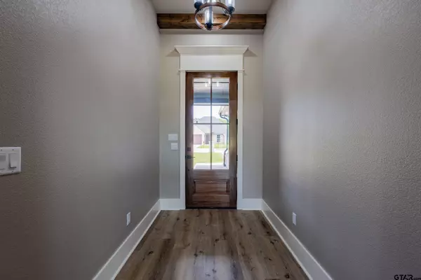 15122 High Country Acres, Lindale, TX 75706