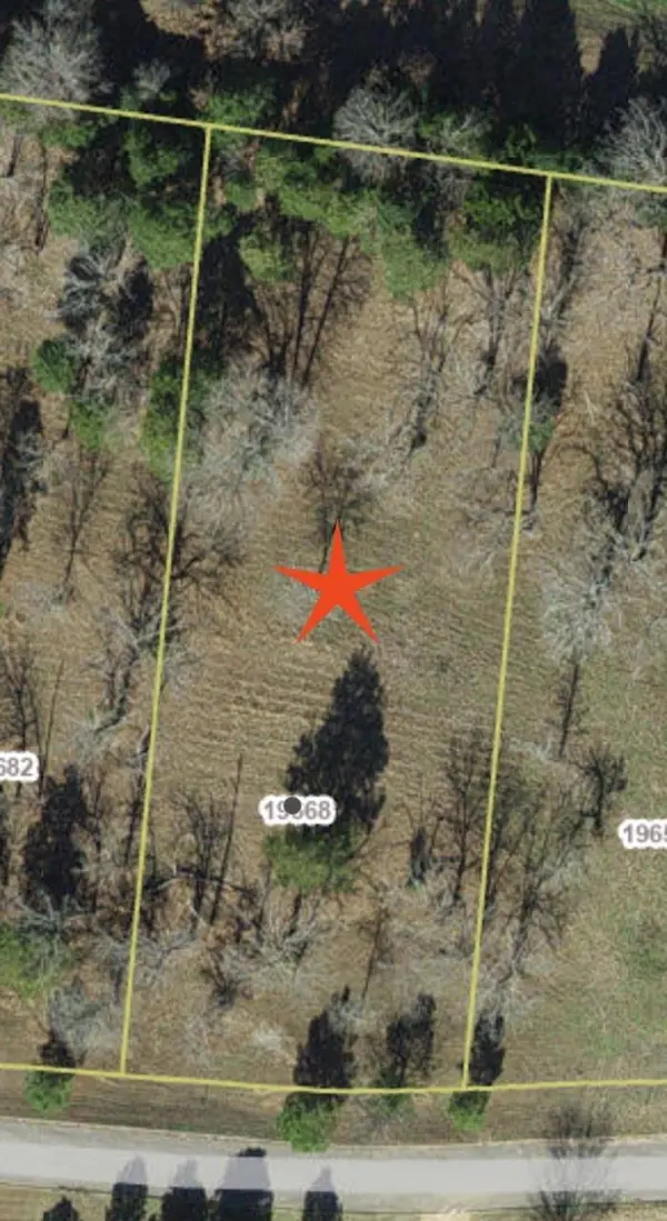 19688 DOVE RIDGE DR, Lindale, TX 75771