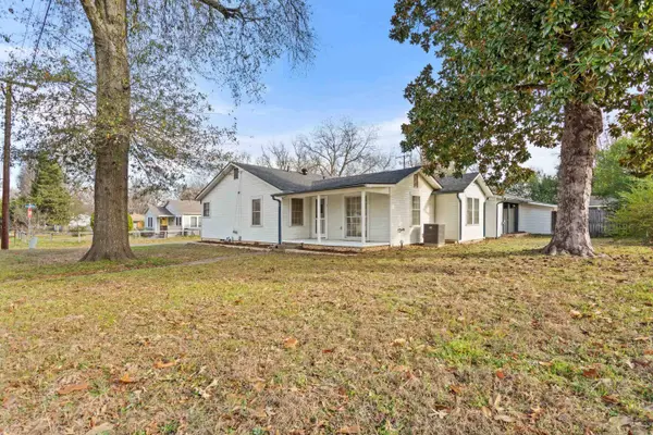 411 N COLLEGE, Lindale, TX 75771
