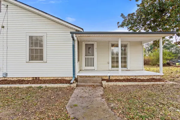 411 N COLLEGE, Lindale, TX 75771