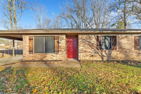 1106 Brad Cir, Lindale, TX 75771