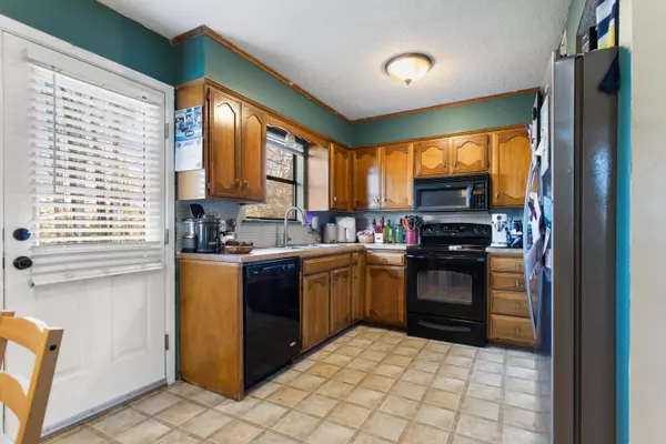 1106 Brad Circle, Lindale, TX 75771