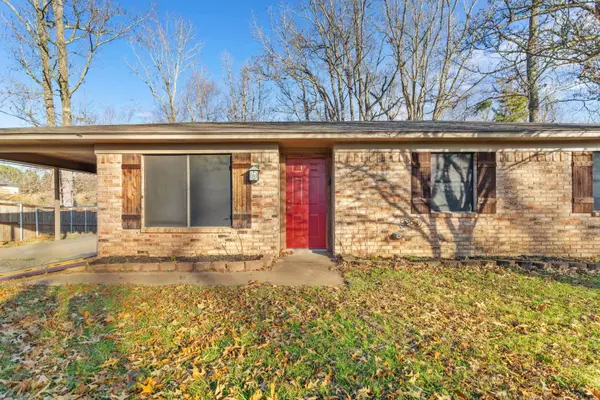 1106 Brad Circle, Lindale, TX 75771