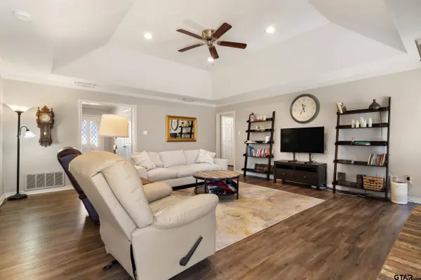 704 Becky Dr, Tyler, TX 75703