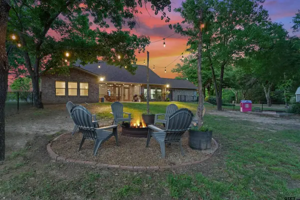 16551 Fox Run Ln, Lindale, TX 75771