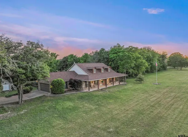 16551 Fox Run Ln, Lindale, TX 75771