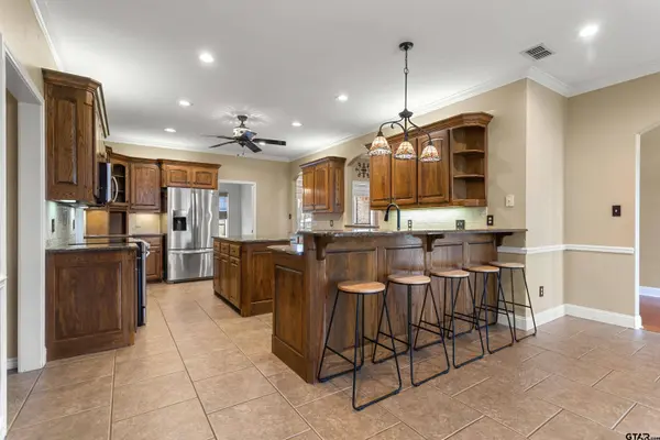 16551 Fox Run Ln, Lindale, TX 75771