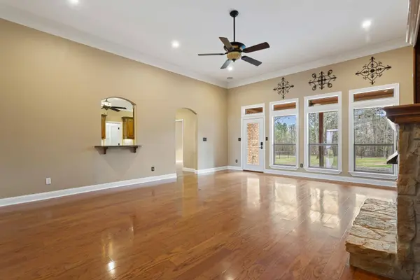 16511 Fox Run Lane, Lindale, TX 75771