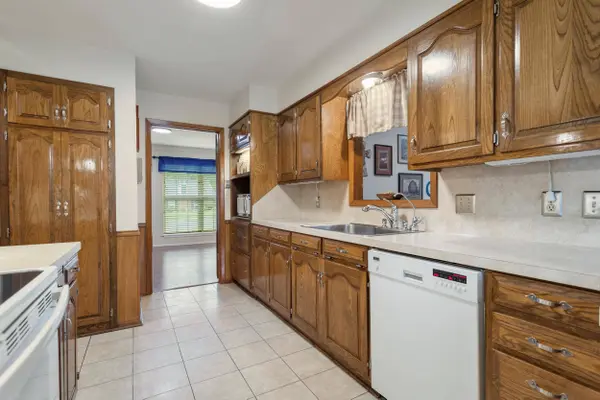 516 Ruthlynn Dr, Longview, TX 75605