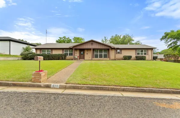 516 Ruthlynn Dr, Longview, TX 75605