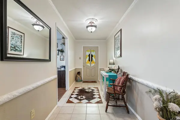 516 Ruthlynn Dr, Longview, TX 75605