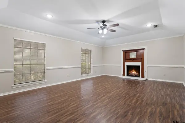 15049 NORTHWOOD DR, Tyler, TX 75703