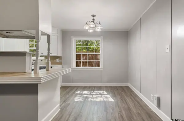 2226/2228 Aberdeen Dr, Tyler, TX 75703