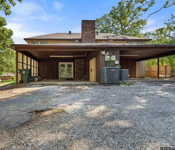 2226/2228 Aberdeen Dr, Tyler, TX 75703