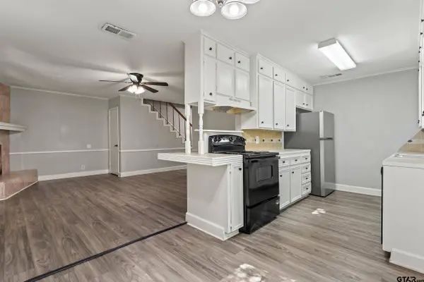 2226/2228 Aberdeen Dr, Tyler, TX 75703