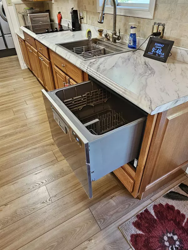 17245 Aspenwood, Lindale, TX 75771