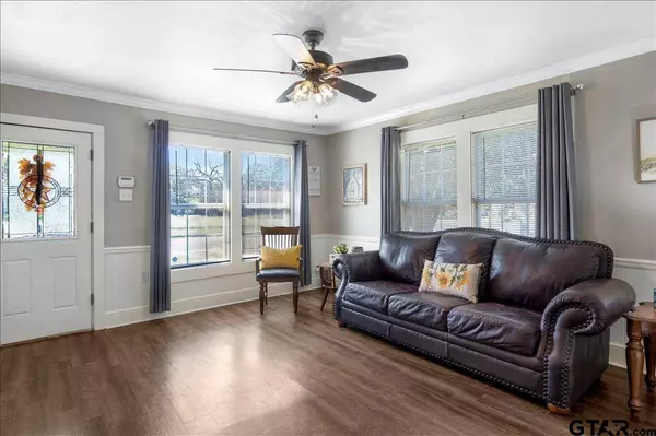 218 W Buchanan, Mineola, TX 75773